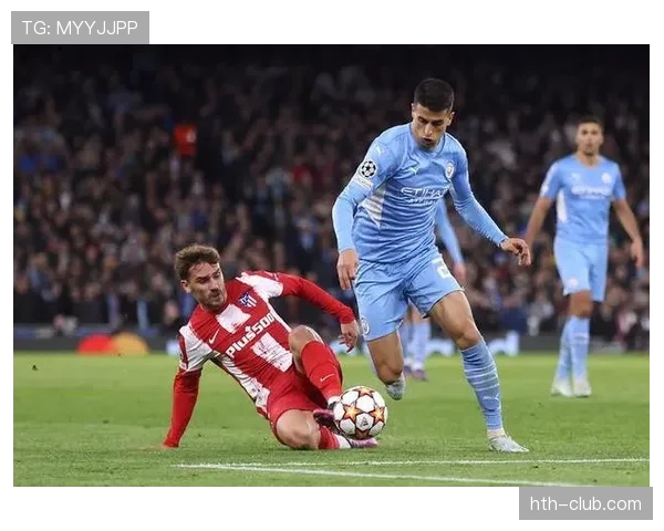 劳塔罗凭借卓越跑位与精准预判持续稳健发挥,助球队再取胜利 劳塔罗凭借卓越跑位与精准预判持续稳健发挥,助球队再取胜利