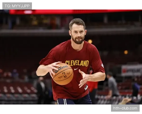 奥纳丘领衔南安普顿主力阵容，关键球员表现成球队赛季前景关键