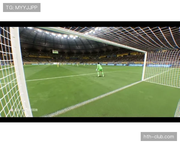 队友掷界外回传门将，这种情况规则如何判罚？